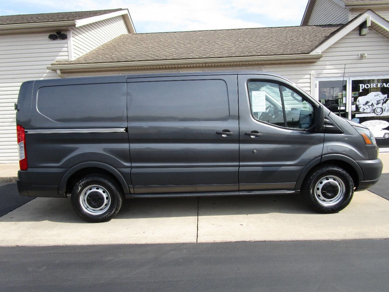 Used 2016 Ford Transit 150 130 Low Roof image 2