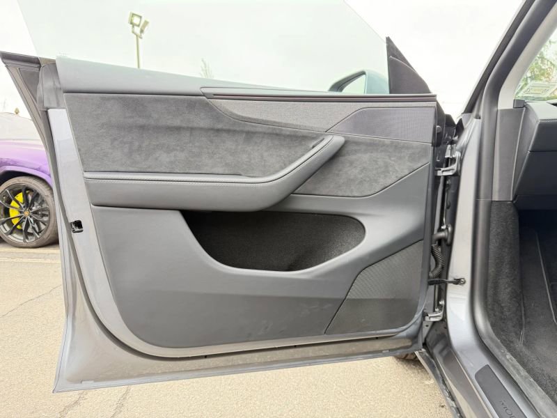 Used 2026 Tesla Model Y Long Range image 9