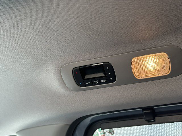 Used 2023 Honda Odyssey Elite image 16