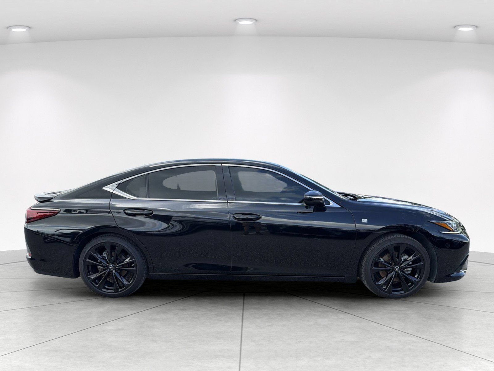 Used 2023 Lexus ES 350 F Sport w/ Accessory Package (Z2) FWD image 3
