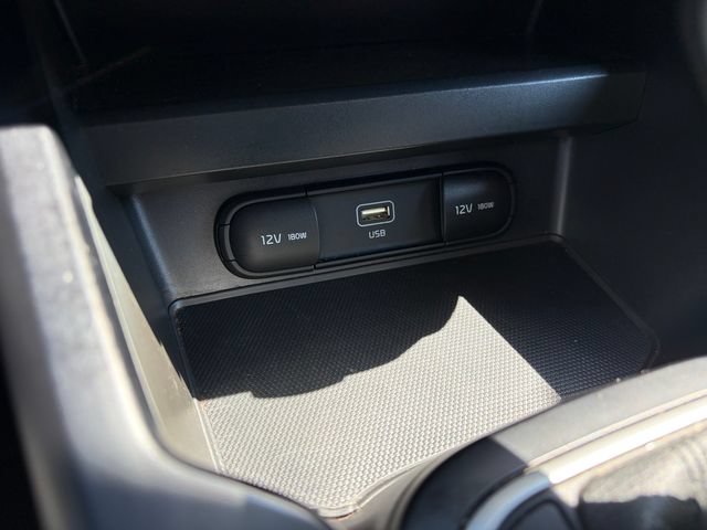 Certified 2023 Kia Soul LX w/ LX Technology Package FWD image 23
