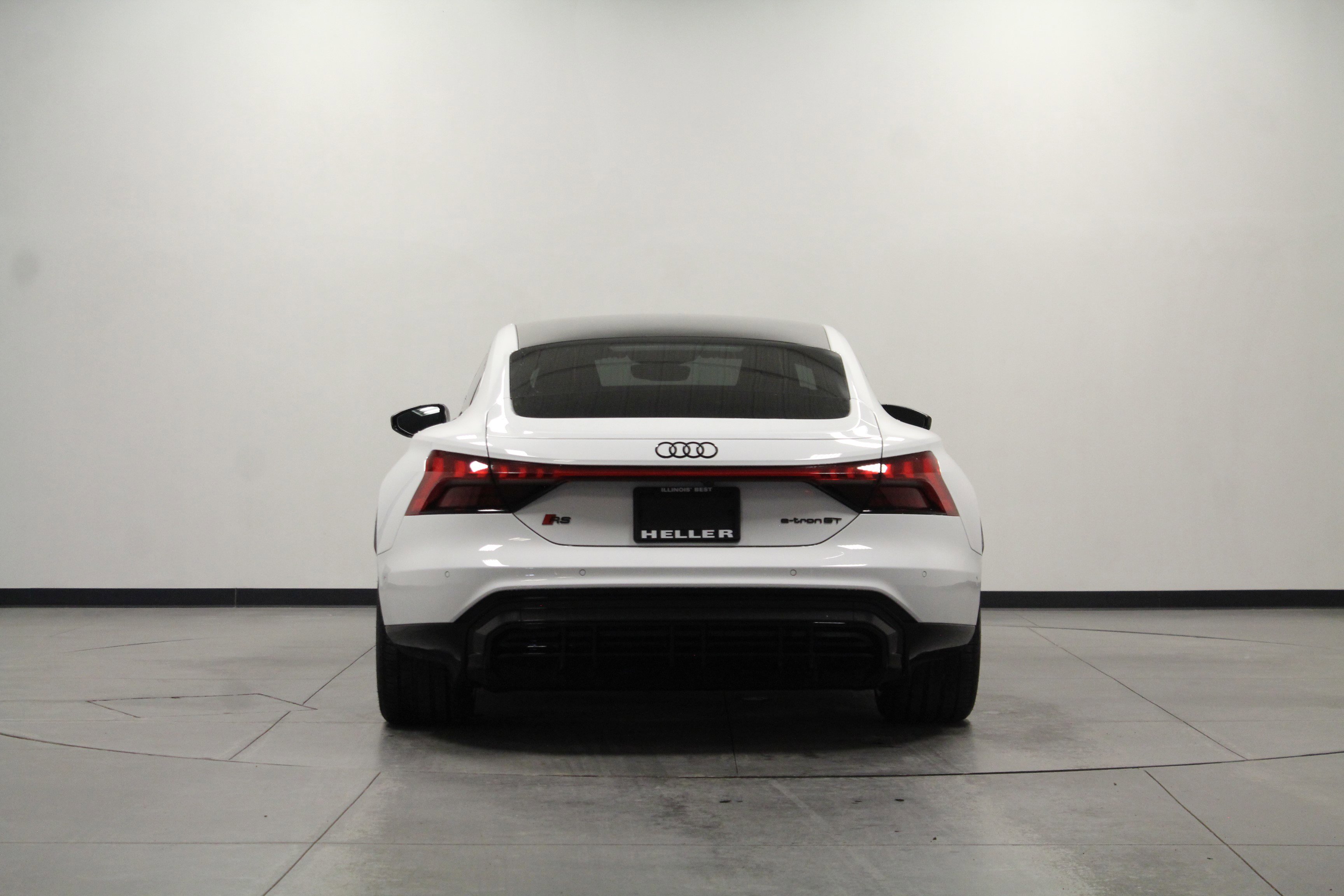 Used 2023 Audi RS e-tron GT w/ Carbon Performance Package image 5