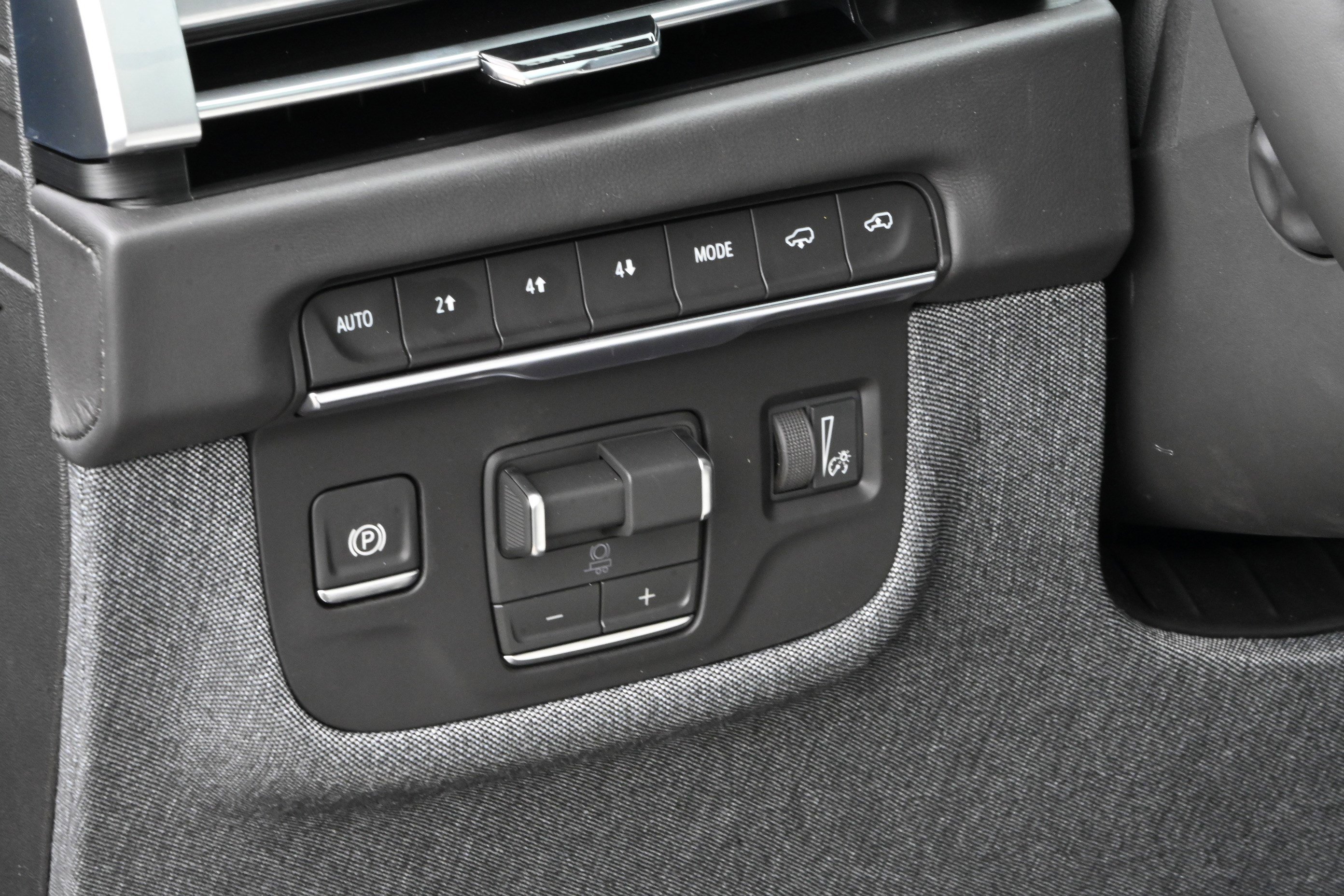 Used 2026 Cadillac Escalade Platinum Sport w/ LPO, ONYX Package image 30