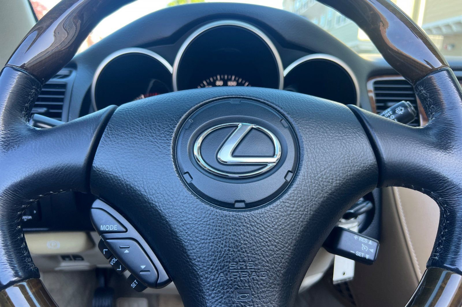 Used 2008 Lexus SC 430 Convertible RWD image 21