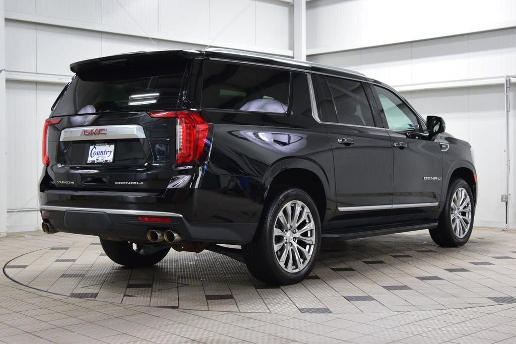 Used 2024 GMC Yukon XL Denali w/ Advanced Technology Package AWD/4WD image 8