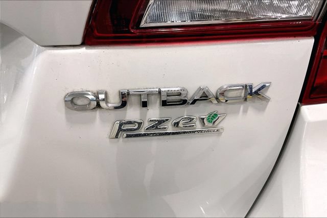 Used 2017 Subaru Outback 2.5i Premium AWD/4WD image 8