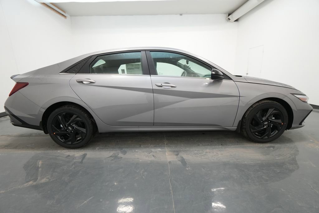 New 2026 Hyundai Elantra SEL Sport image 10