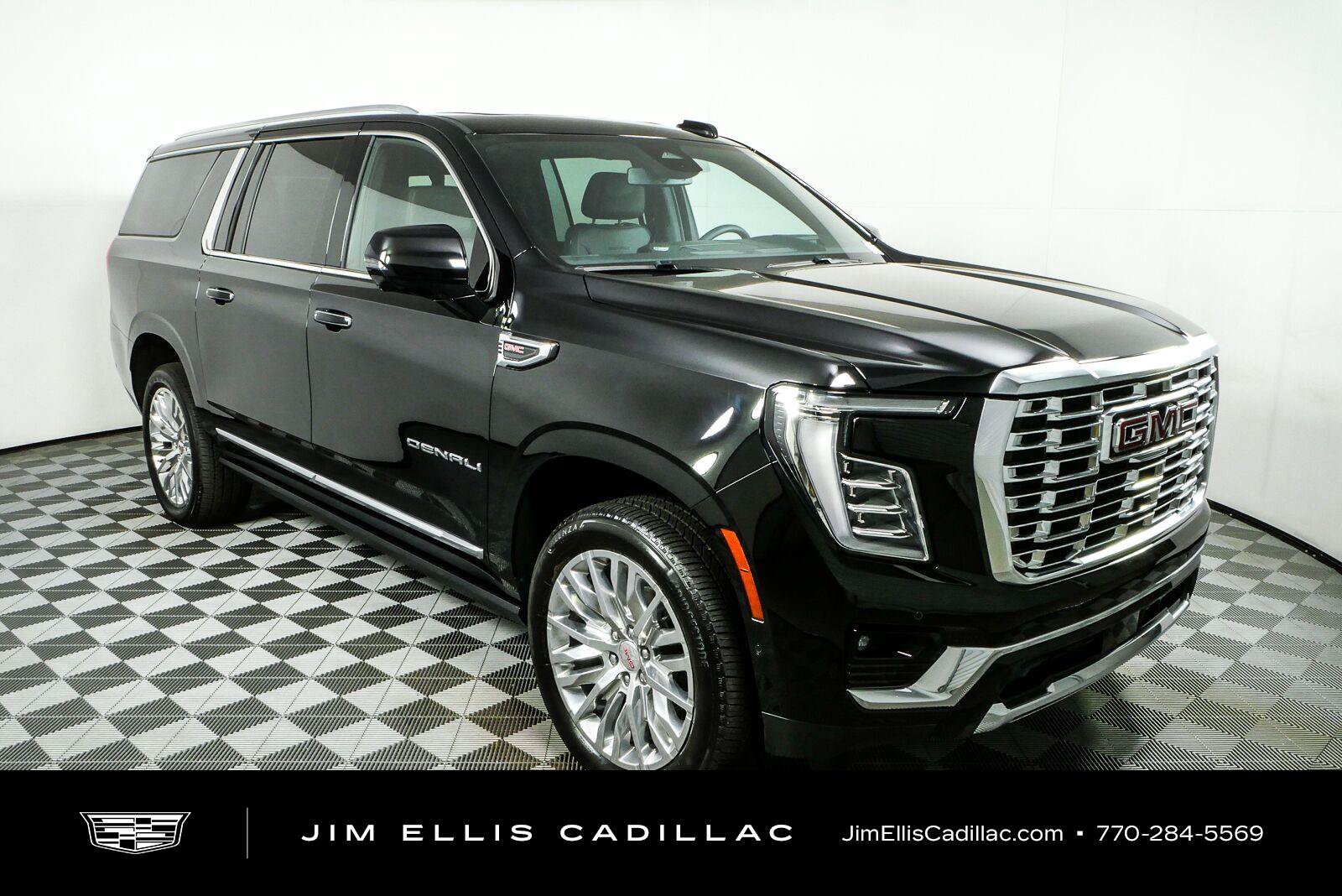 Used 2025 GMC Yukon XL Denali w/ Sun & Power Step Package AWD/4WD video 1