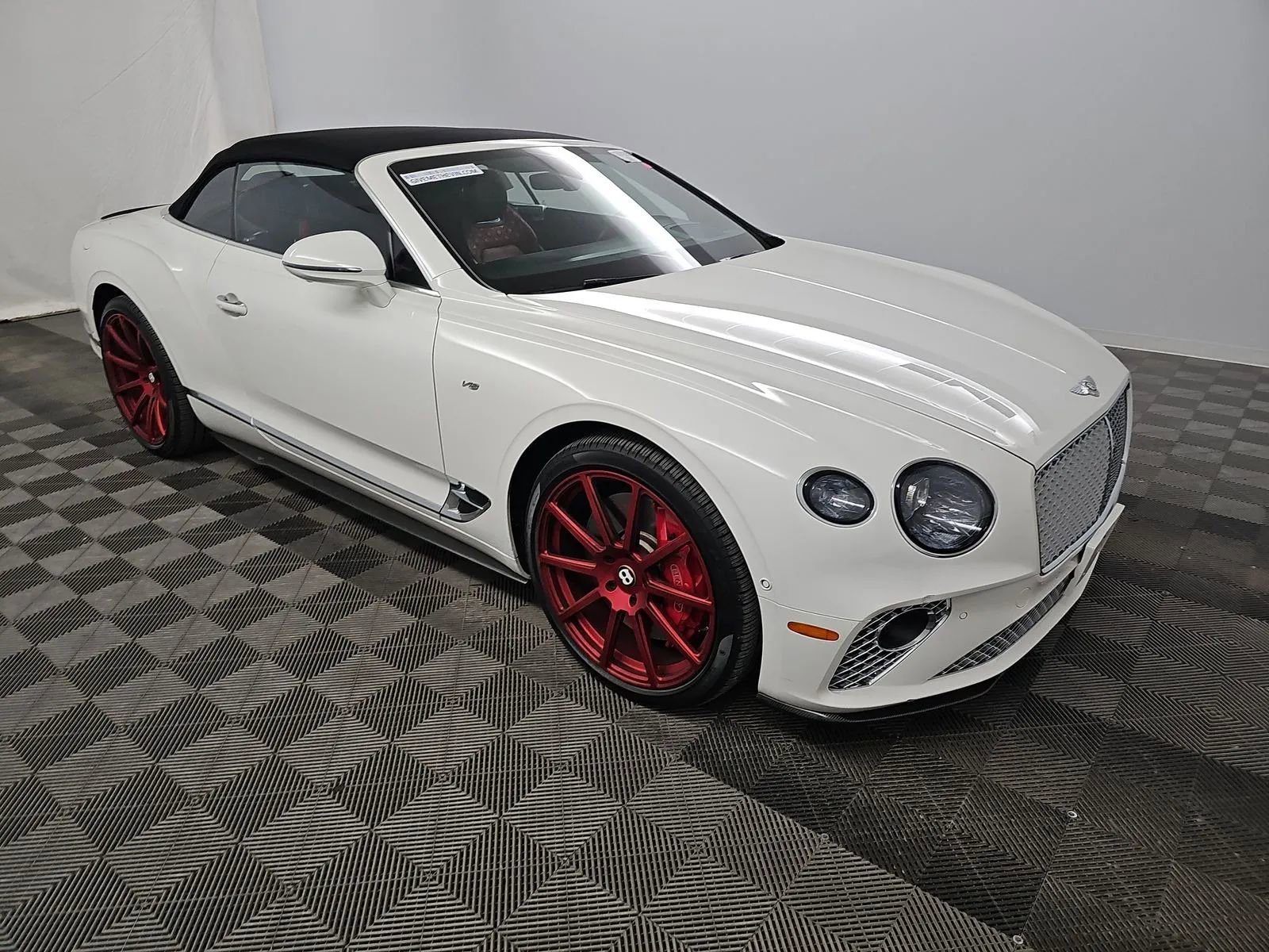 Used 2020 Bentley Continental GT V8 AWD/4WD image 3