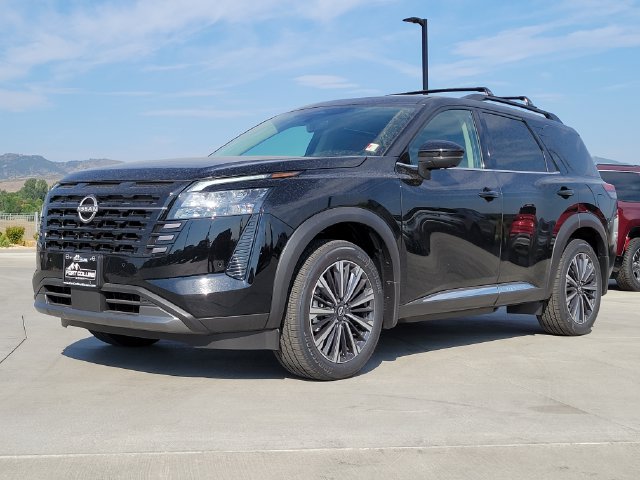 New 2026 Nissan Pathfinder Platinum AWD/4WD image 1