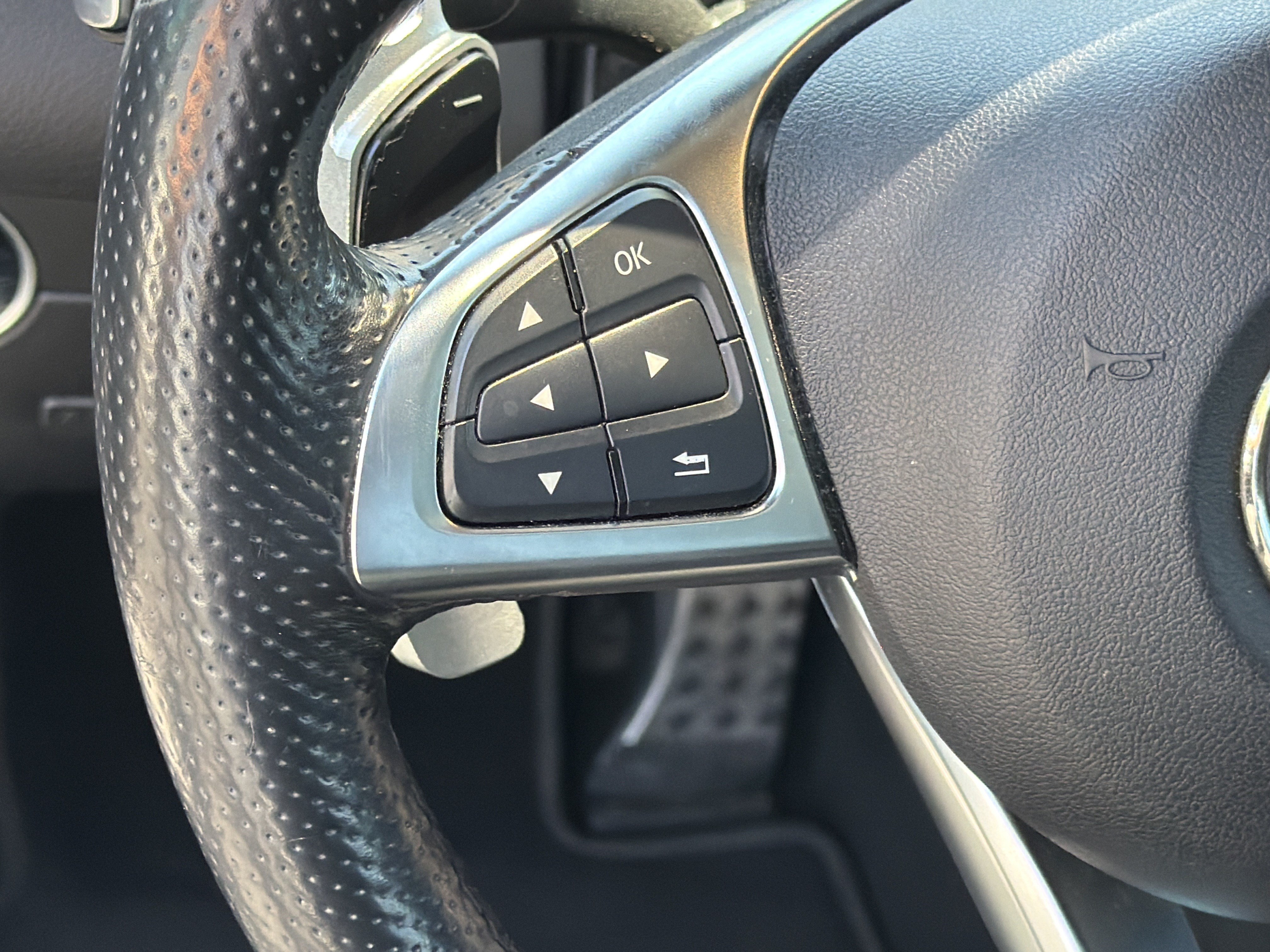 Used 2017 Mercedes-Benz SLC 300 image 19