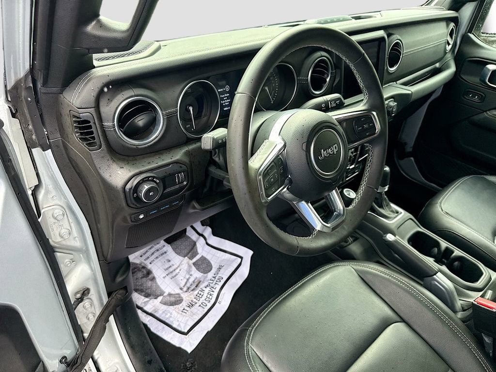 Used 2023 Jeep Wrangler Unlimited Sahara w/ Safety Group AWD/4WD image 10