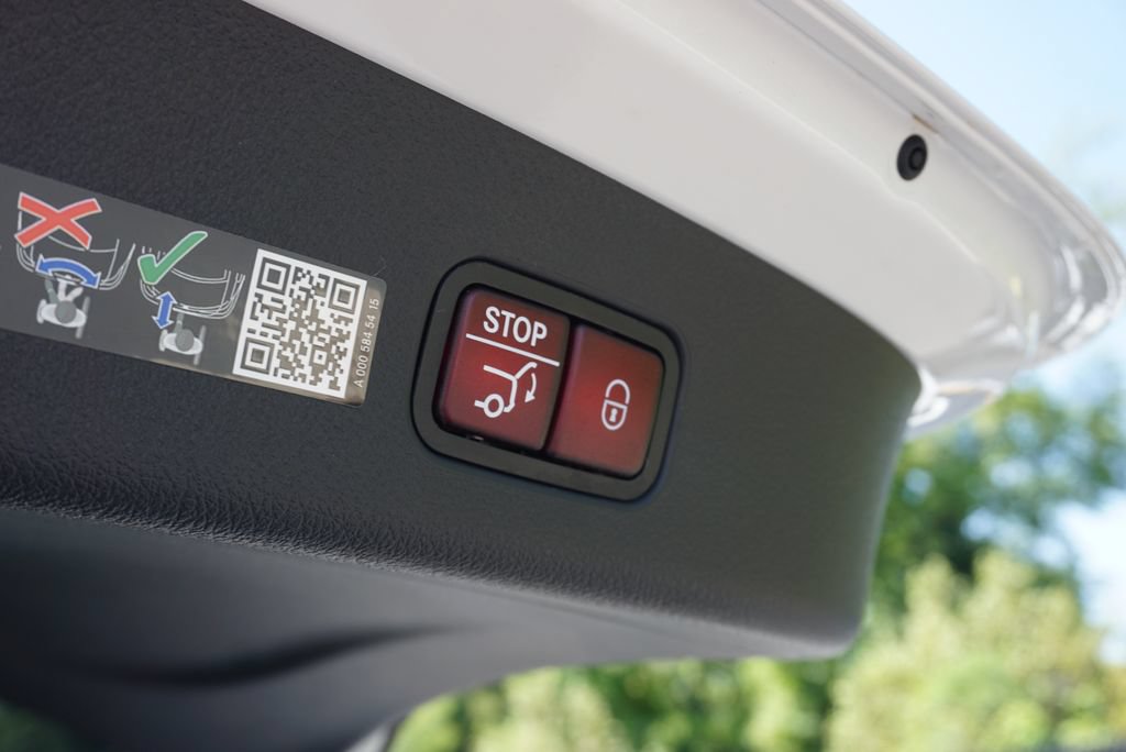 Certified 2025 Mercedes-Benz GLC 300 image 32