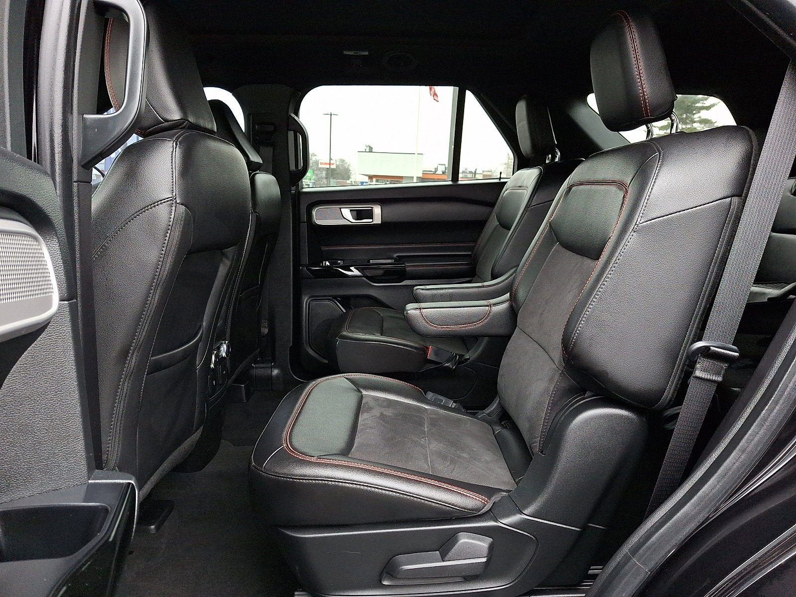 Used 2022 Ford Explorer ST-Line image 10