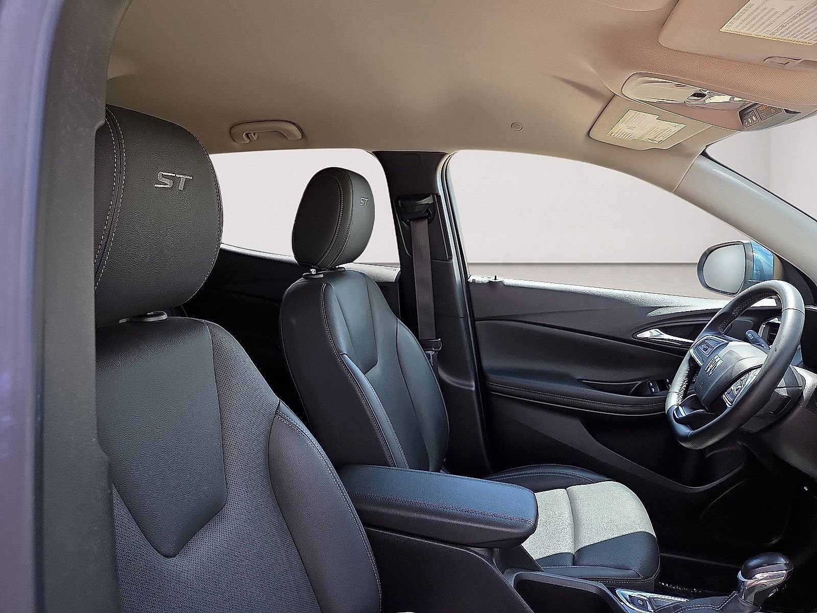 Used 2024 Buick Encore GX Sport Touring FWD image 13