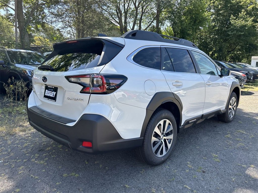 New 2025 Subaru Outback Premium image 8