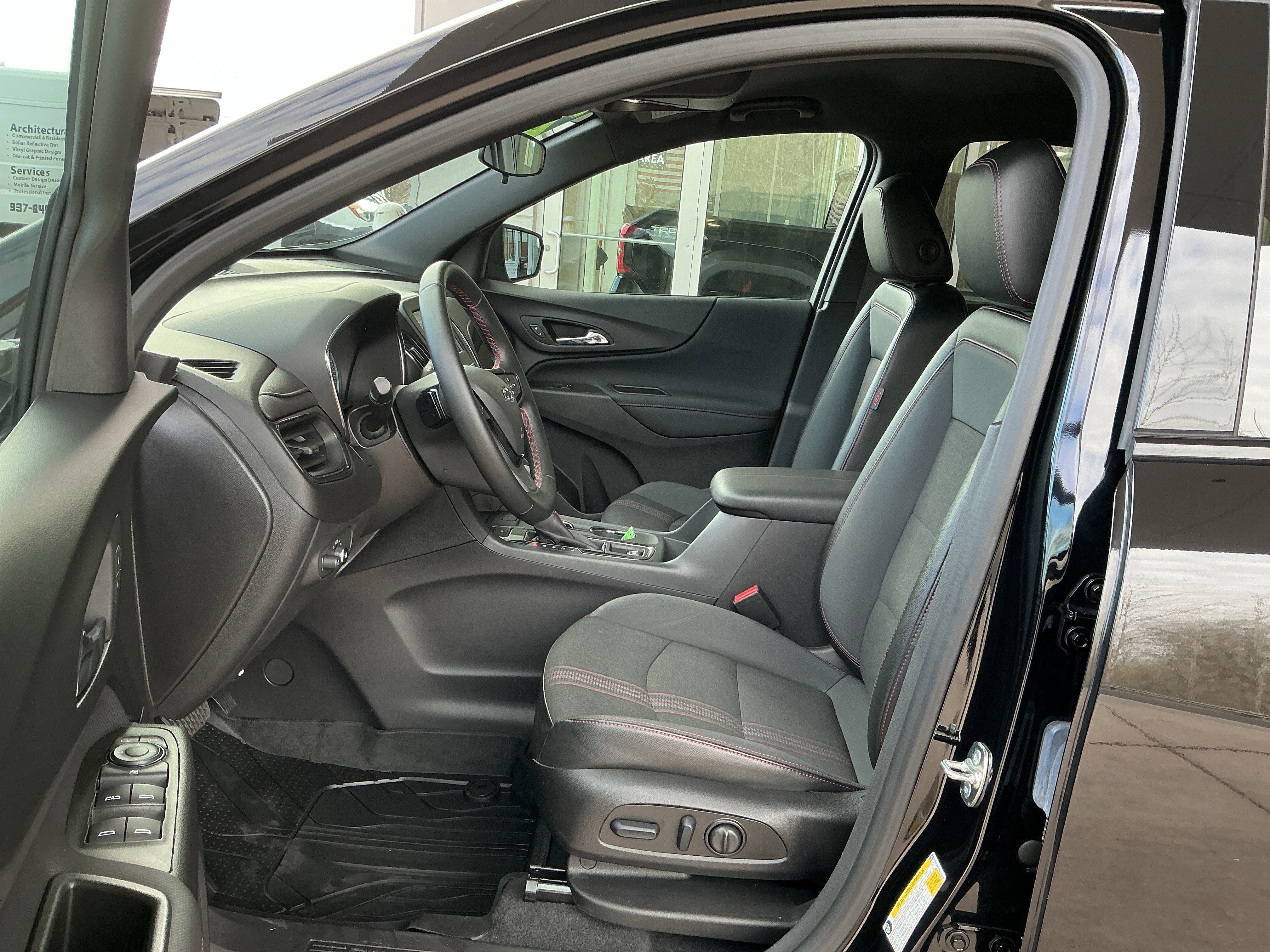 Used 2024 Chevrolet Equinox RS image 7