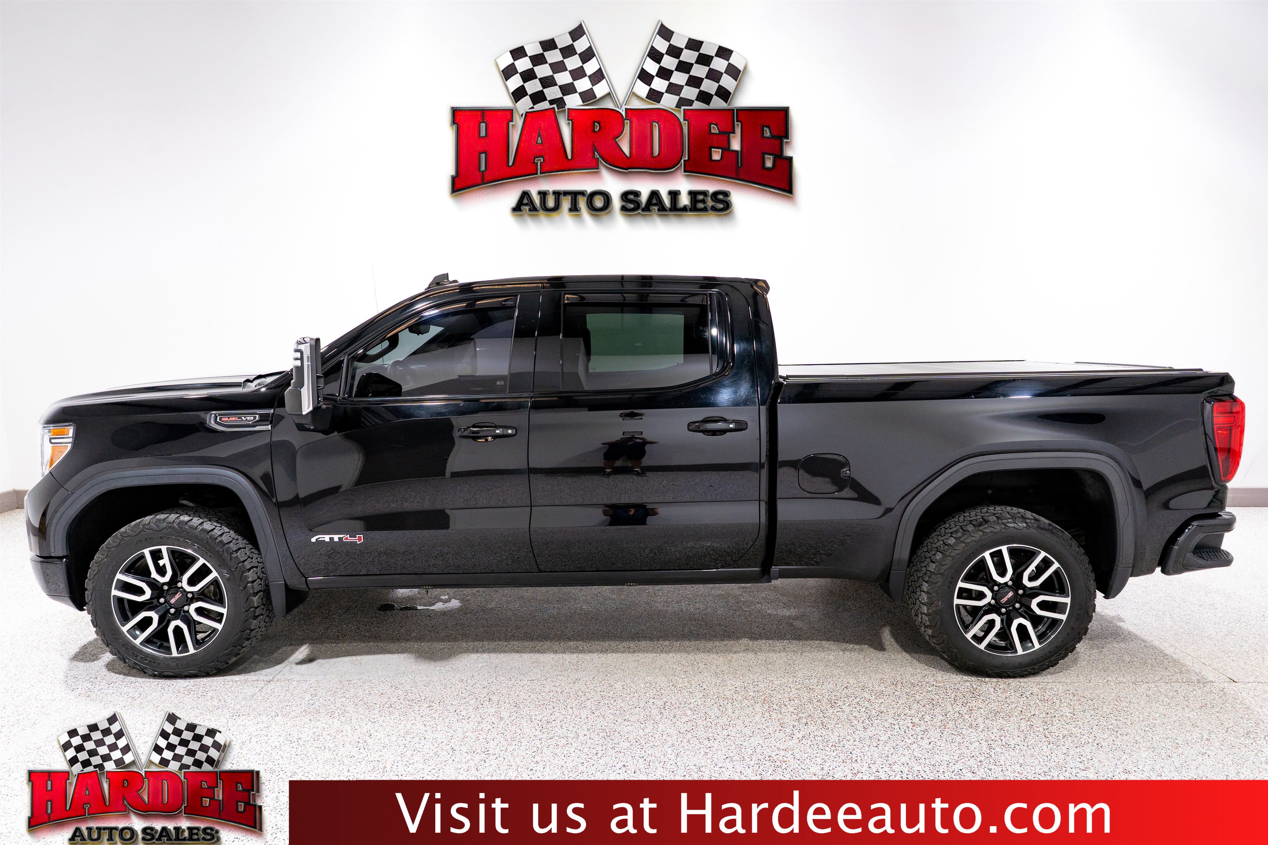 Used 2021 GMC Sierra 1500 AT4 w/ Technology Package AWD/4WD image 1