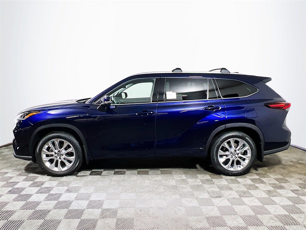 New 2026 Toyota Highlander Limited image 5