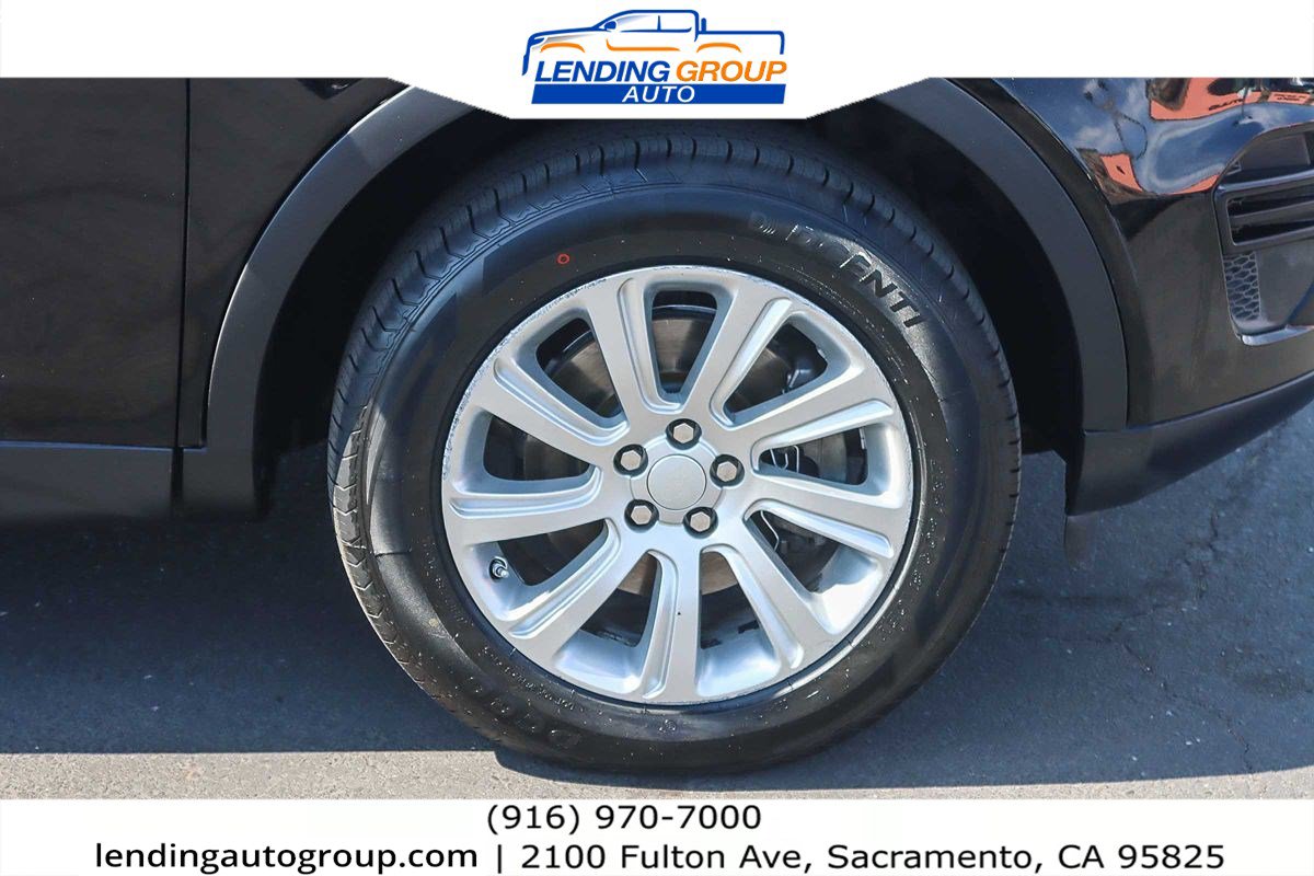 Used 2018 Land Rover Discovery Sport SE image 9