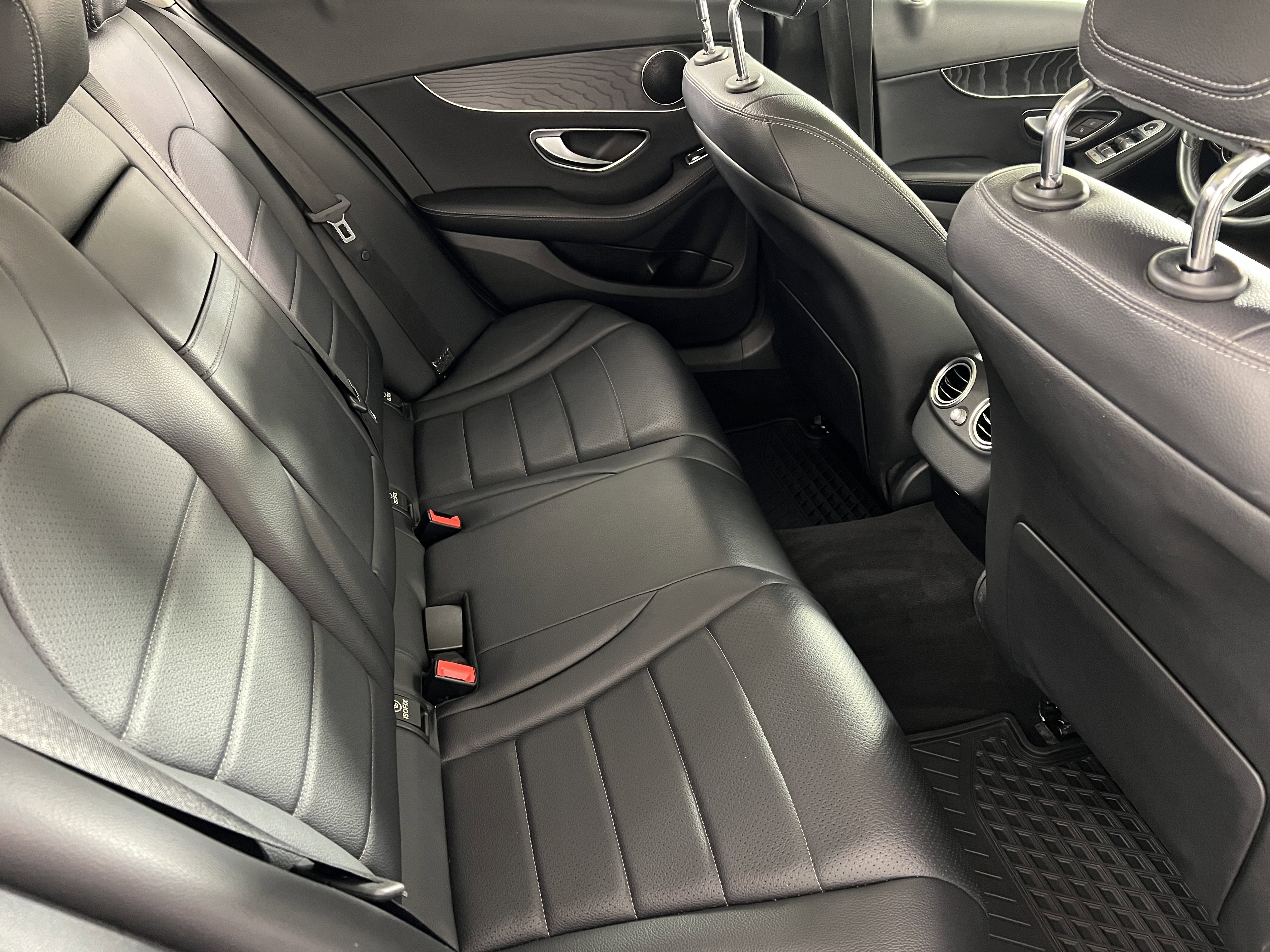 Used 2016 Mercedes-Benz C 300 4MATIC Sedan image 23