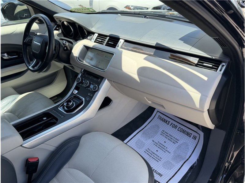 Used 2018 Land Rover Range Rover Evoque HSE Dynamic AWD/4WD image 32