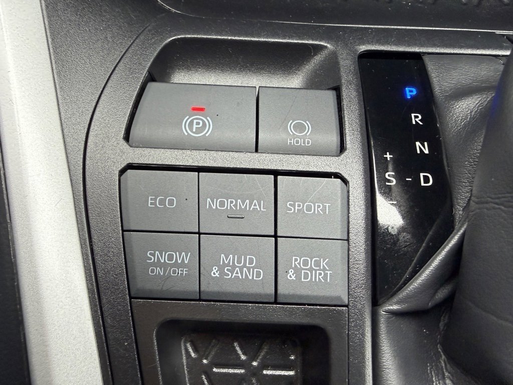 Certified 2025 Toyota RAV4 XLE image 25