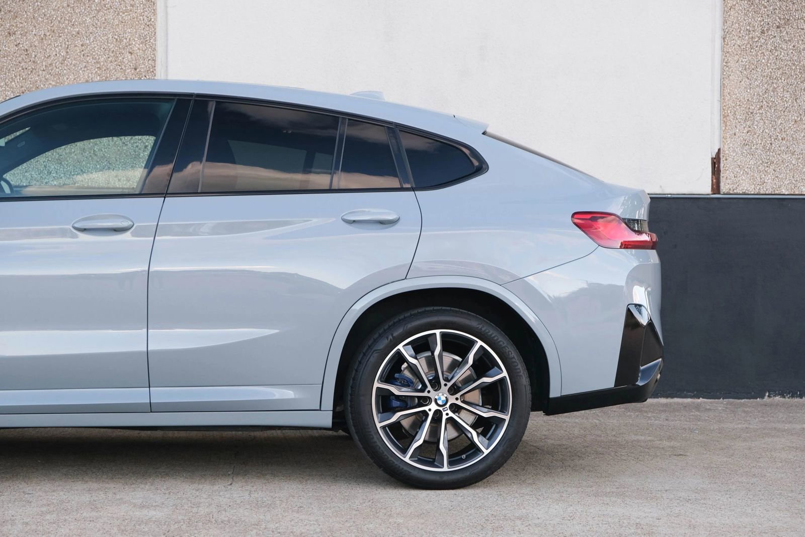 Used 2022 BMW X4 M40i image 7