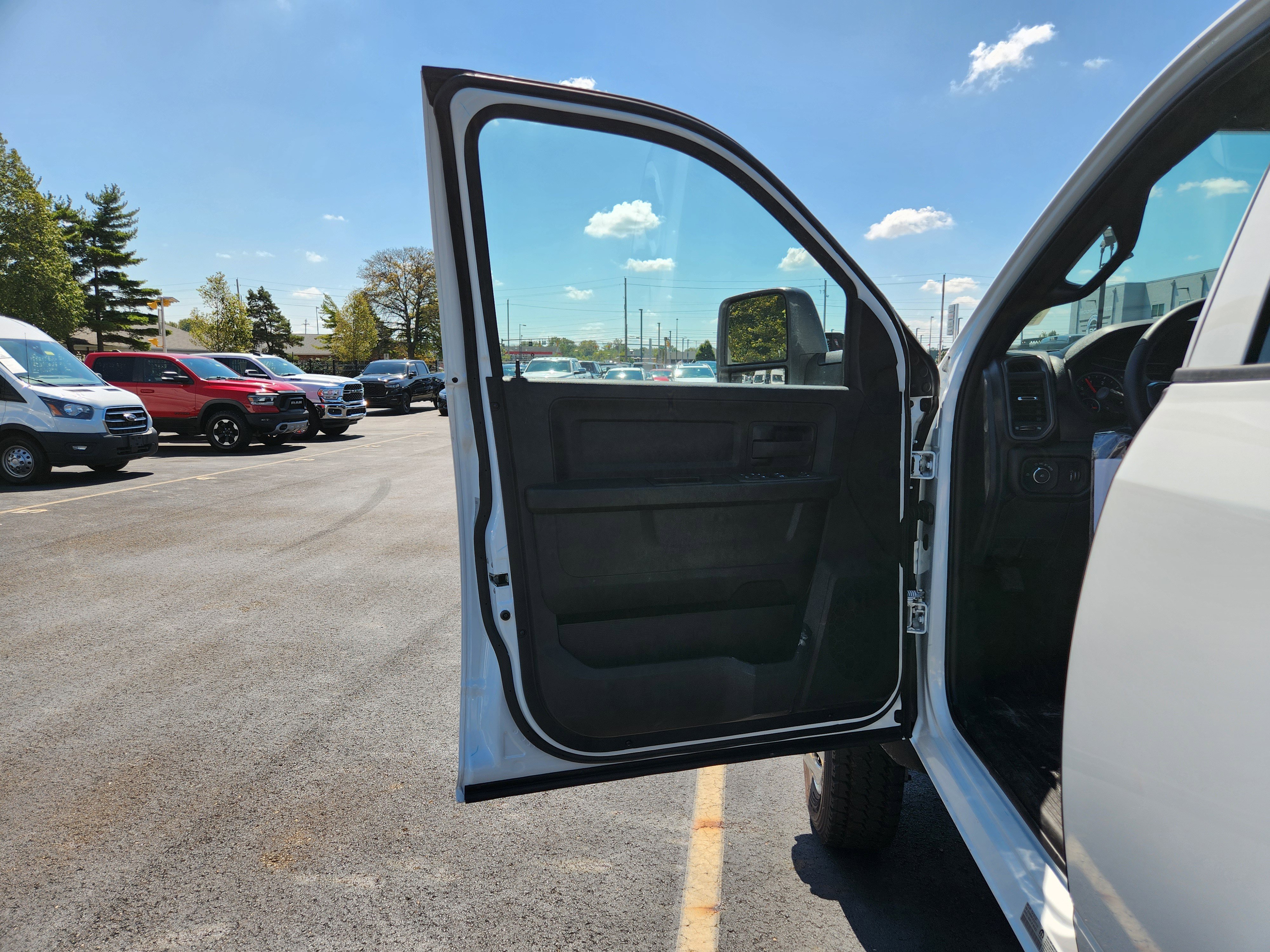 New 2026 RAM 5500 Tradesman w/ Chrome Appearance Group image 12