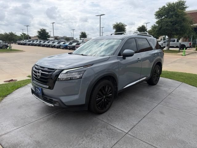 Used 2023 Nissan Pathfinder Platinum AWD/4WD image 3
