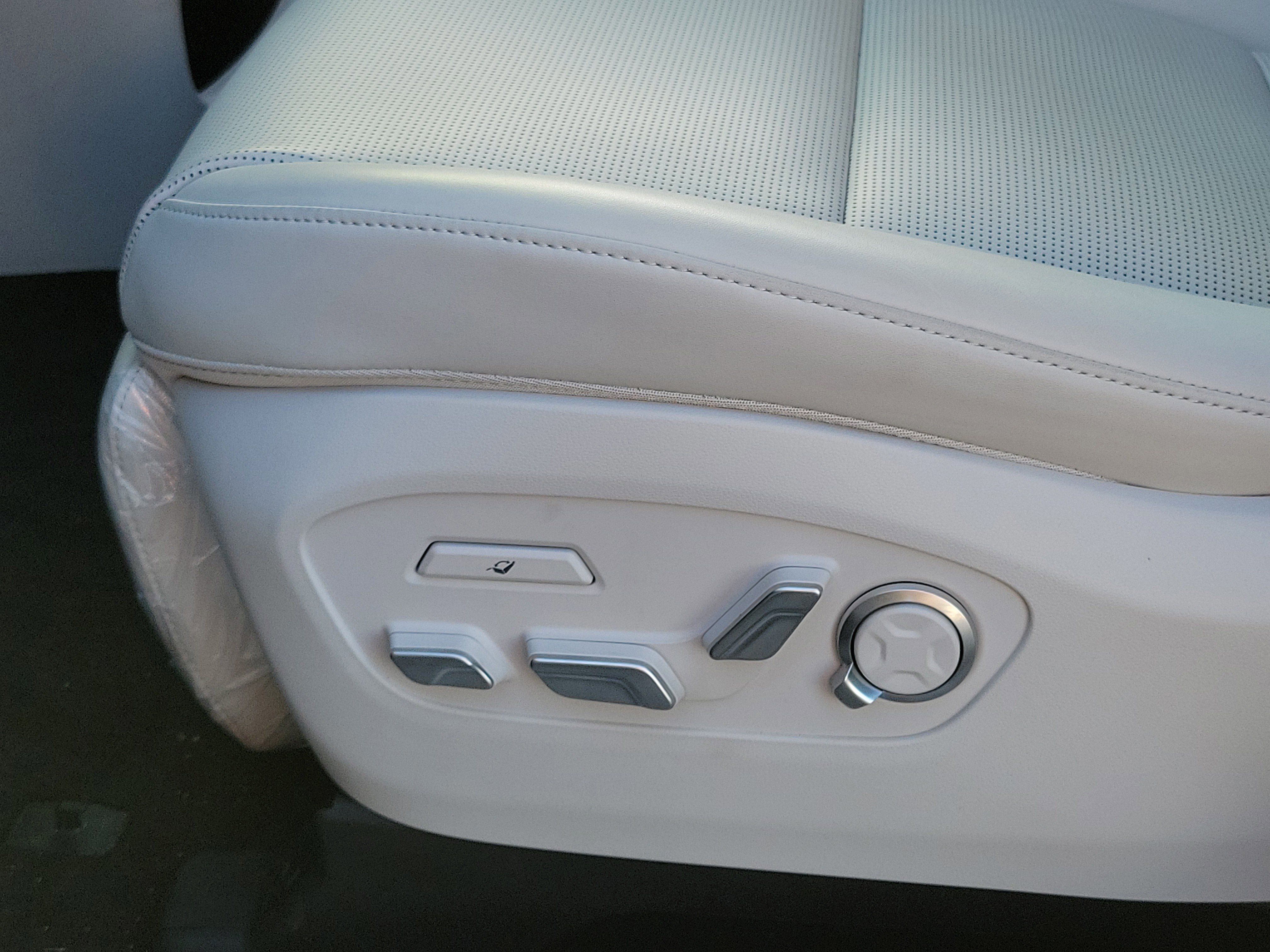 New 2026 Hyundai Ioniq 9 Calligraphy image 14