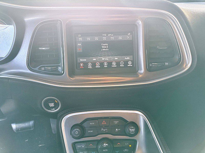Used 2019 Dodge Challenger R/T w/ Driver Convenience Group RWD image 11