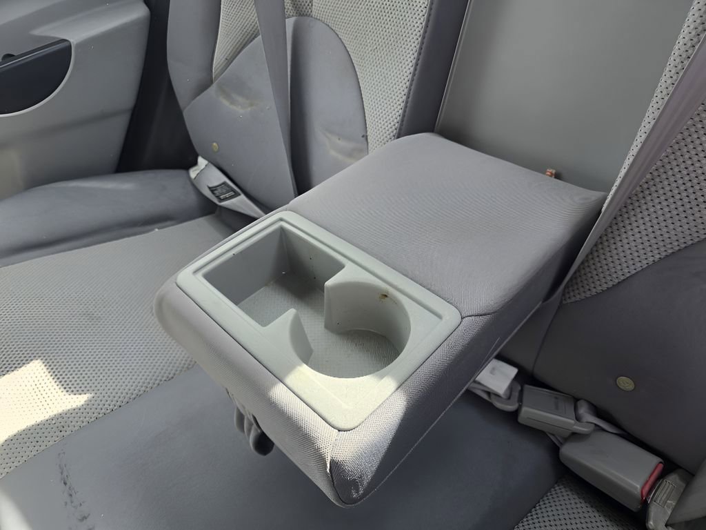 Used 2010 Hyundai Accent GLS image 29