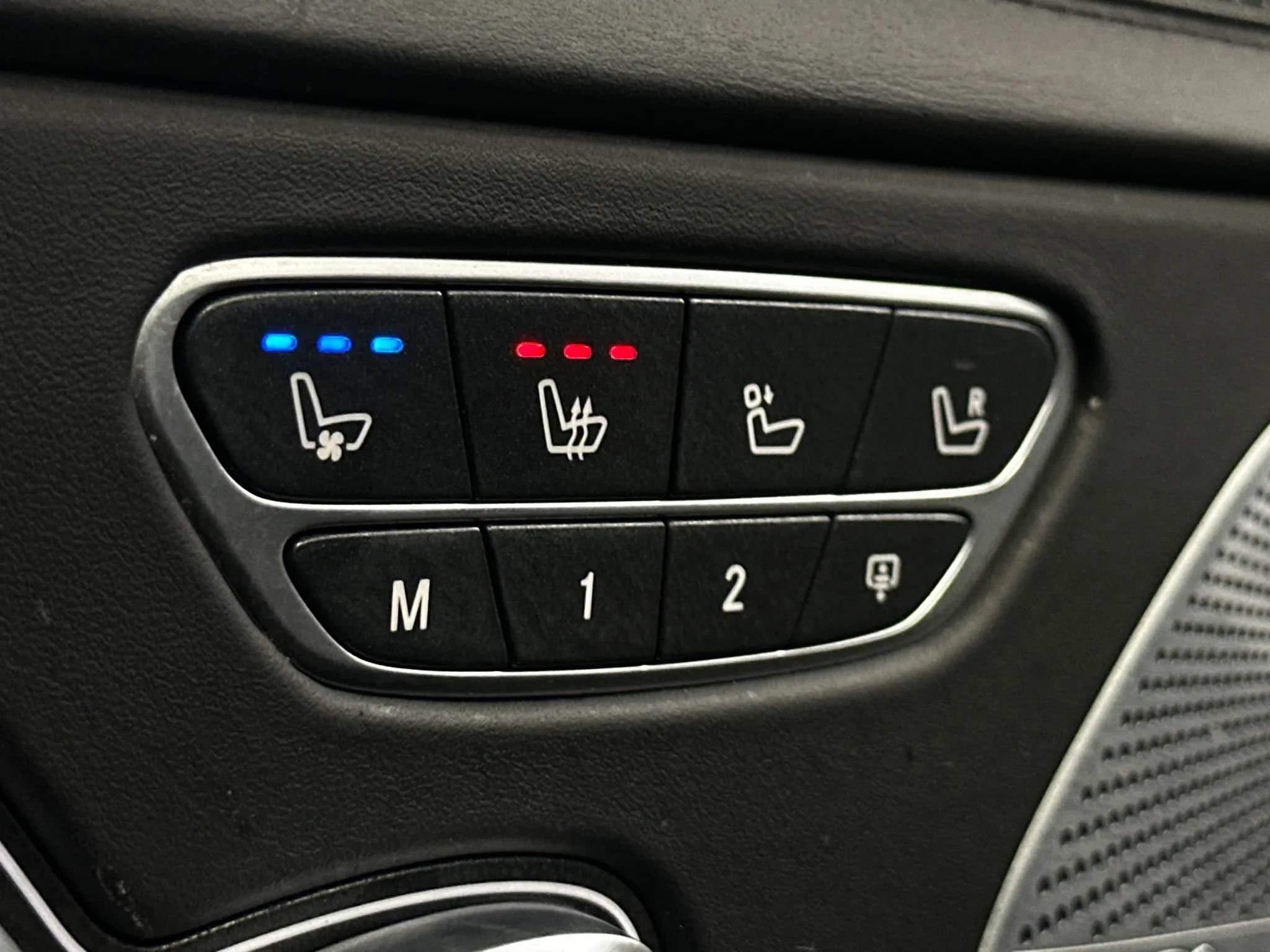 Used 2019 Mercedes-Benz S 63 AMG S 4MATIC Sedan image 34
