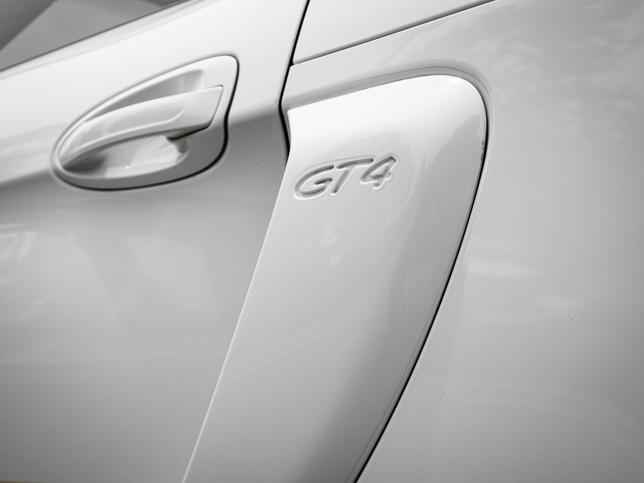 Used 2016 Porsche Cayman GT4 RWD image 9