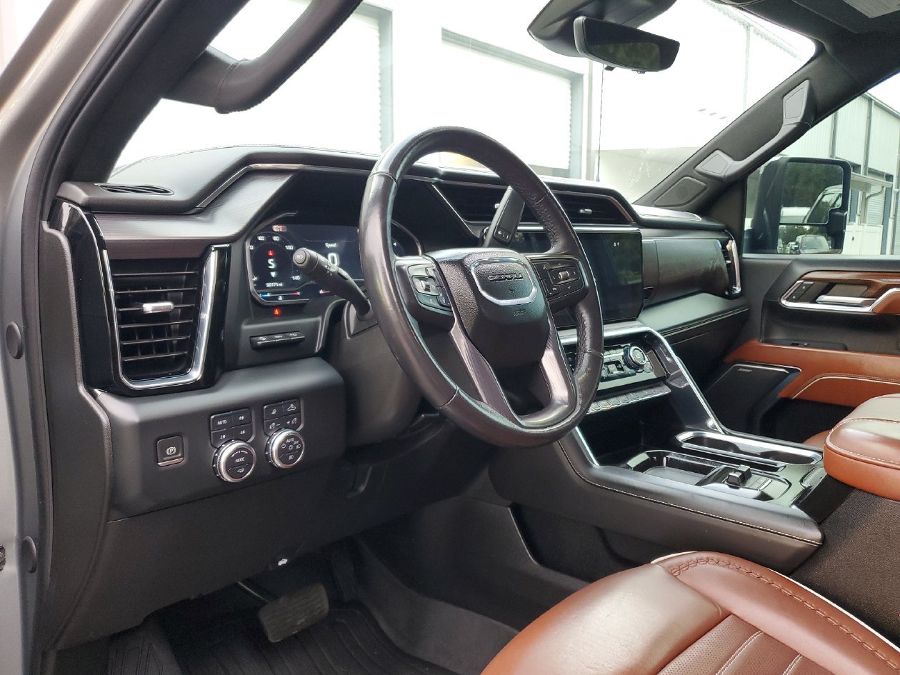 Used 2024 GMC Sierra 2500 Denali Ultimate AWD/4WD image 20