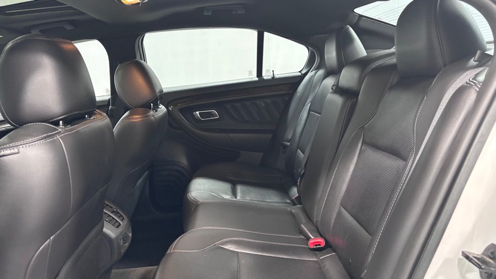 Used 2016 Ford Taurus Limited FWD image 23