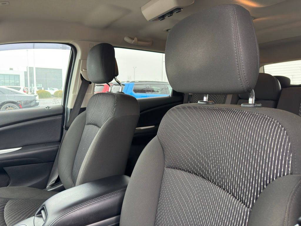 Used 2020 Dodge Journey SE w/ SE Popular Equipment Group image 16