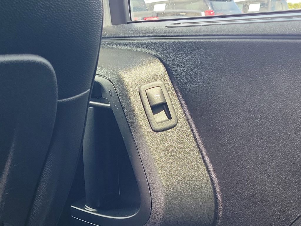 Used 2018 Dodge Grand Caravan GT image 19