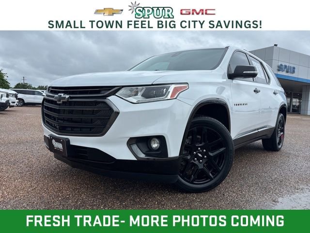 Used 2021 Chevrolet Traverse Premier w/ Redline Edition FWD image 1