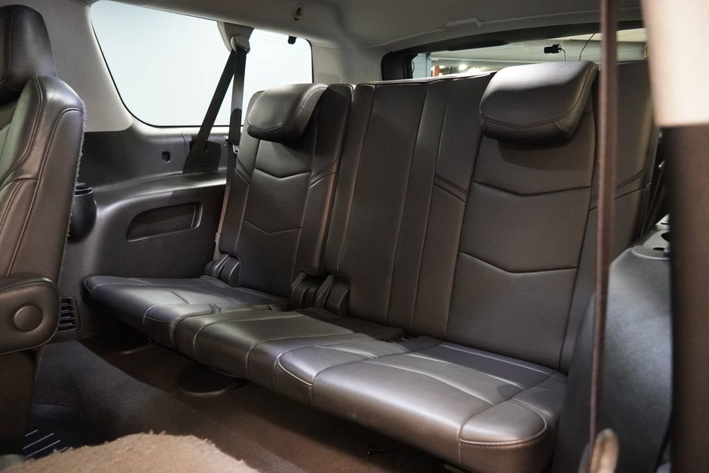 Used 2019 Cadillac Escalade ESV Luxury image 33