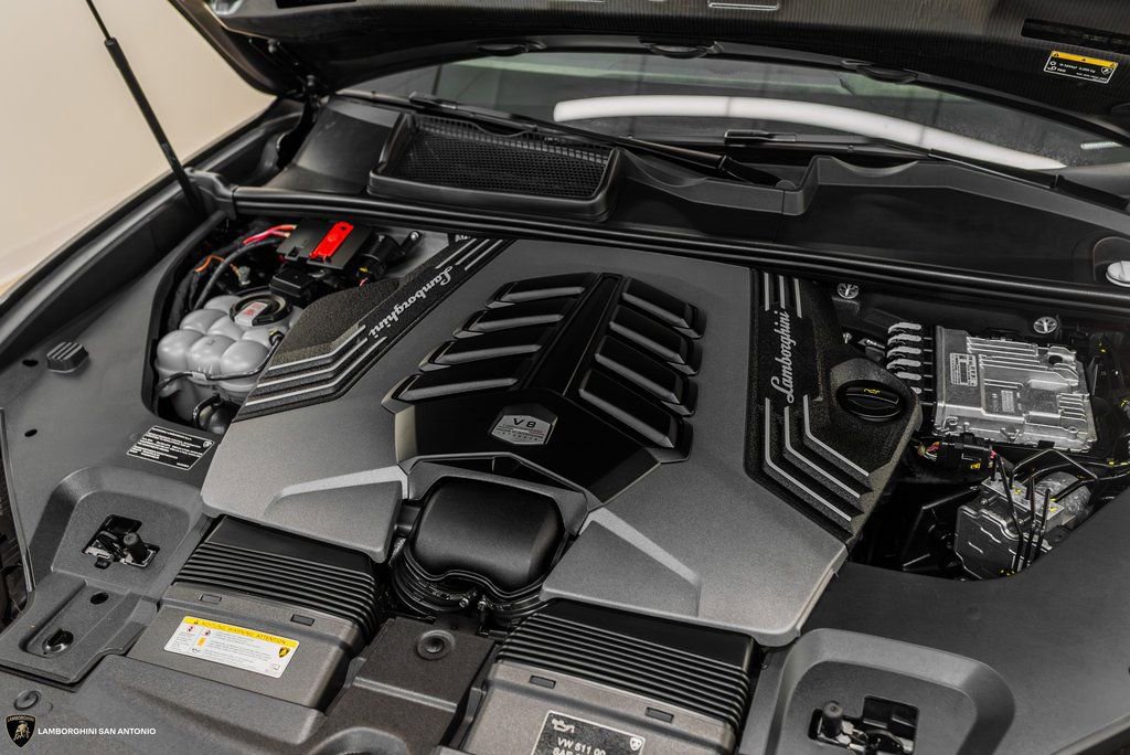 Used 2024 Lamborghini Urus S image 7