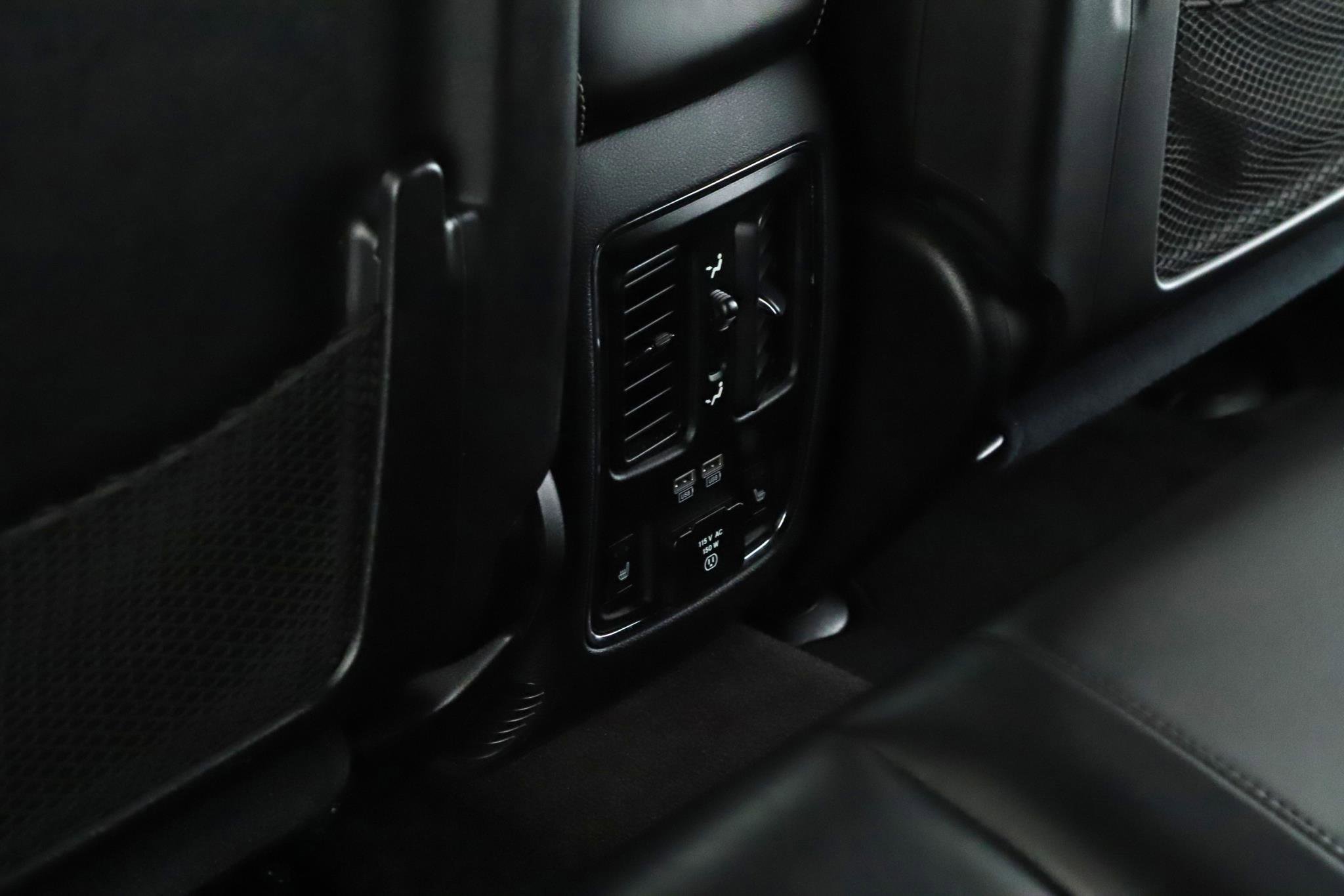 Used 2017 Jeep Grand Cherokee Limited image 6