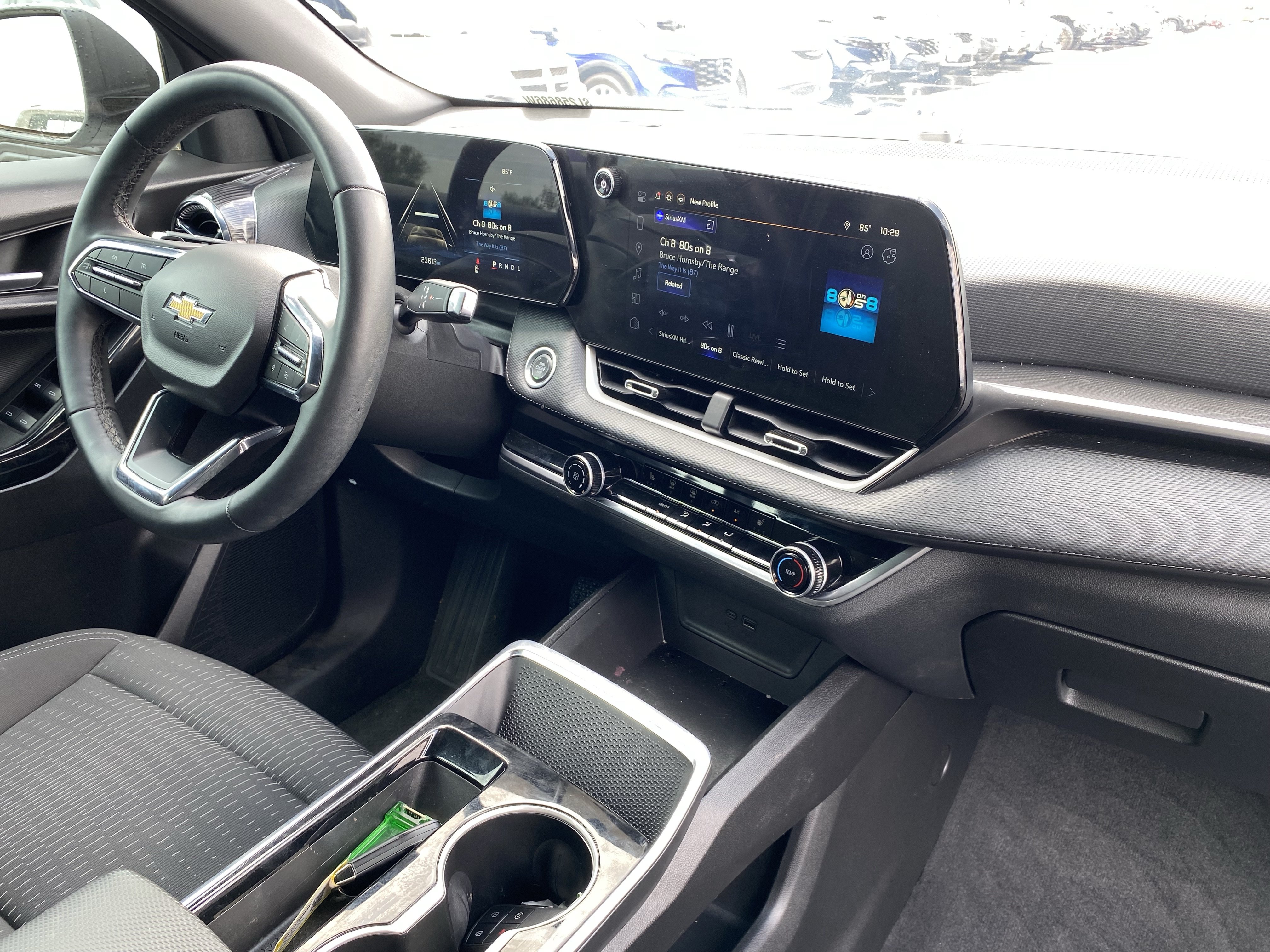 Used 2025 Chevrolet Equinox LT FWD image 12