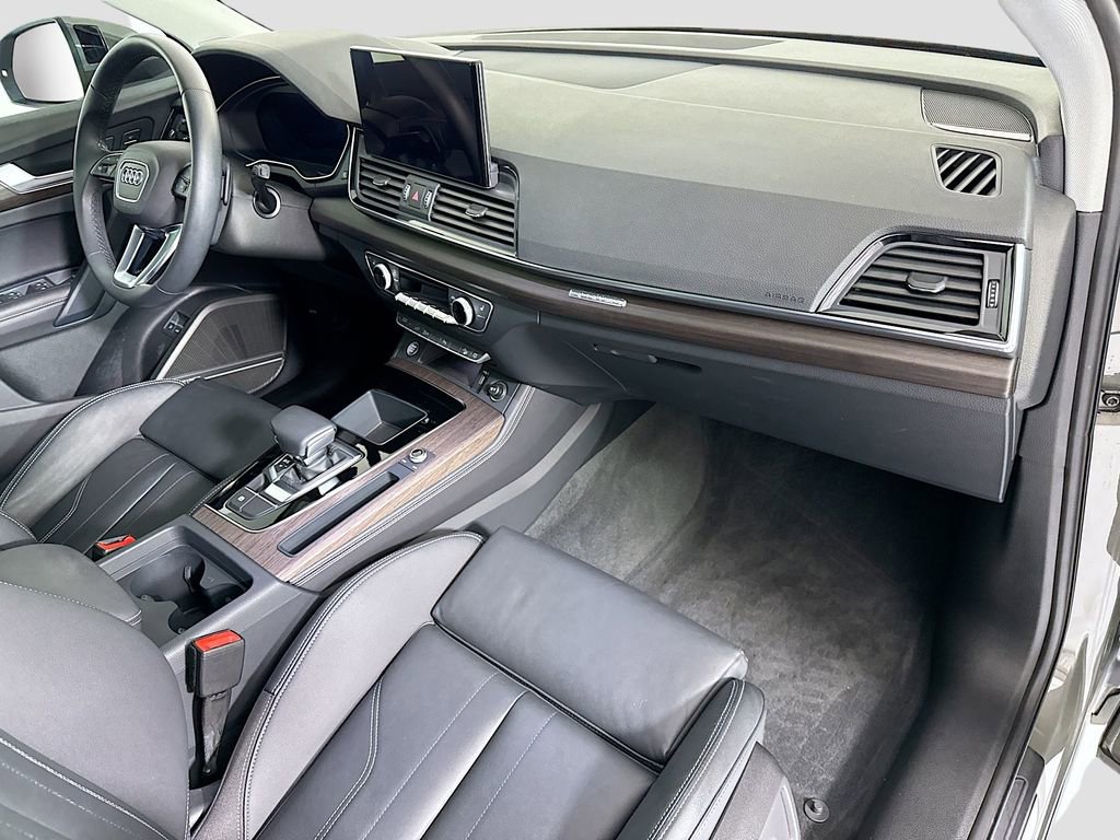 Used 2023 Audi Q5 e Premium Plus w/ Premium Plus Package image 18