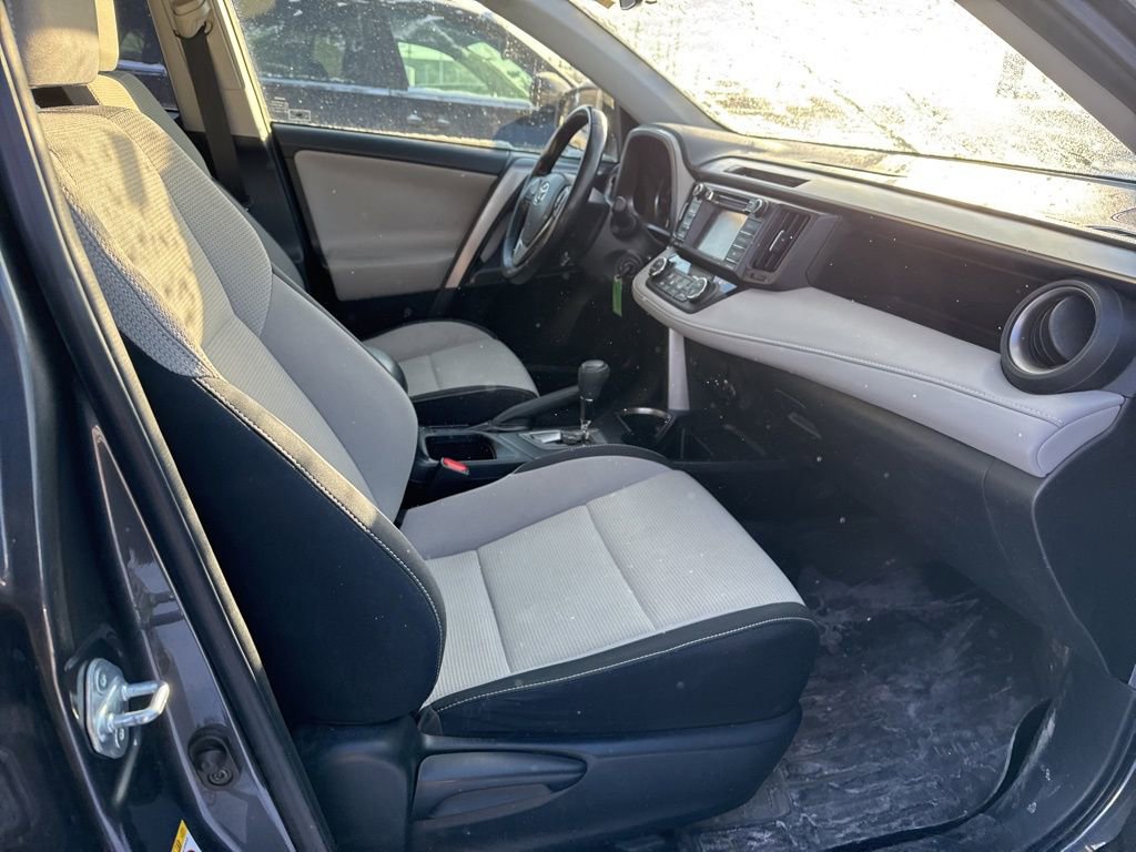 Used 2016 Toyota RAV4 XLE image 17