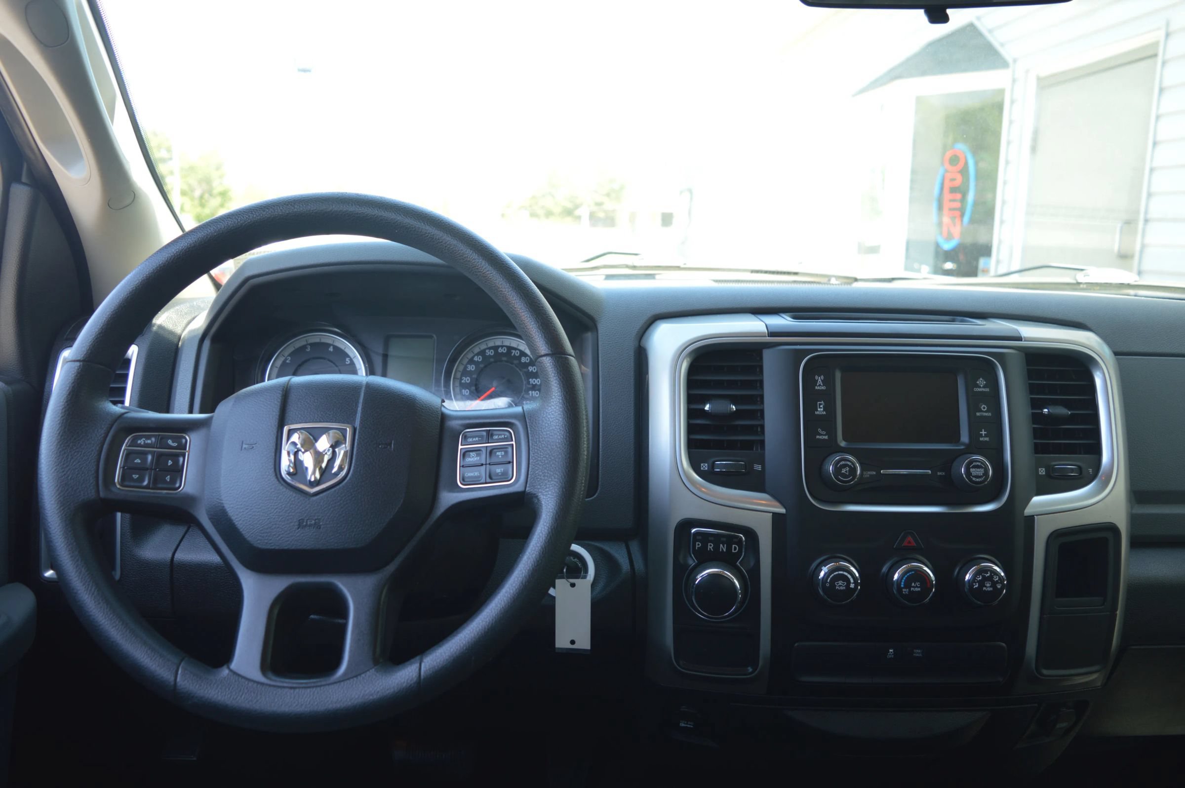 Used 2020 RAM 1500 Classic SLT RWD image 27