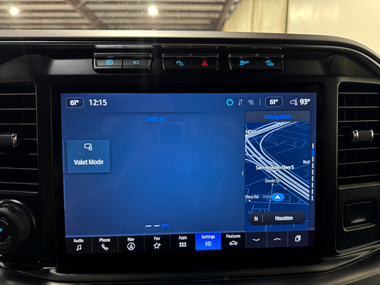 Used 2023 Ford F250 Platinum w/ Tremor Off-Road Package image 27