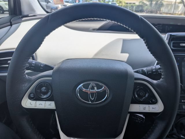 Used 2017 Toyota Prius Four Touring w/ Appearance Package FWD image 27