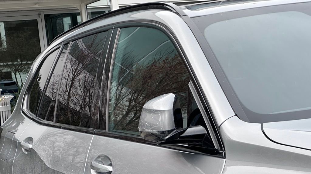 Used 2026 BMW X5 xDrive40i w/ M Sport Package image 3